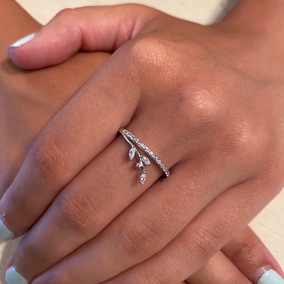 Jewelry - Sterling Silver Cz Ring